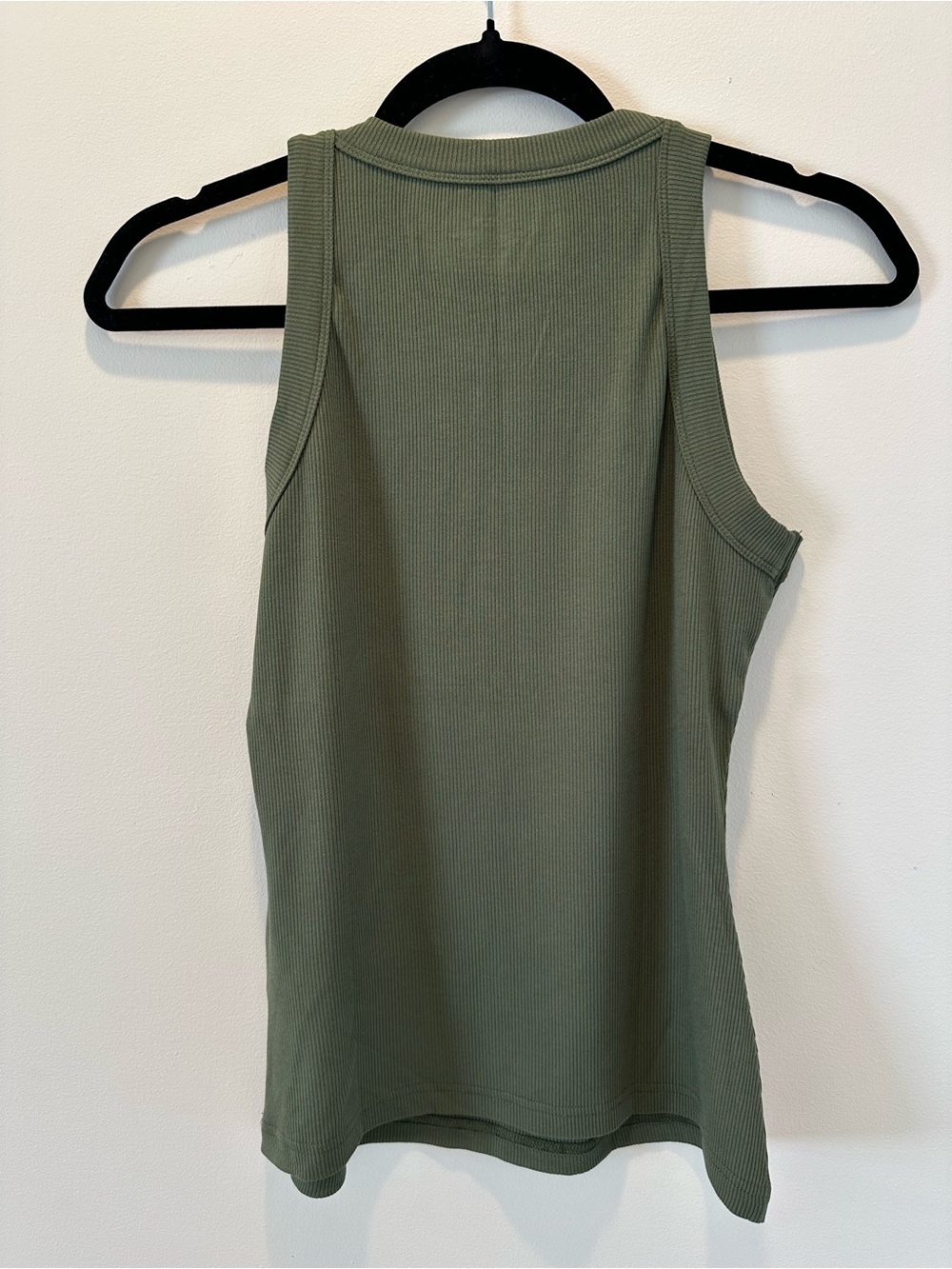 chic Ribbed Tank Top - Olive Green - Picture 5 of 7